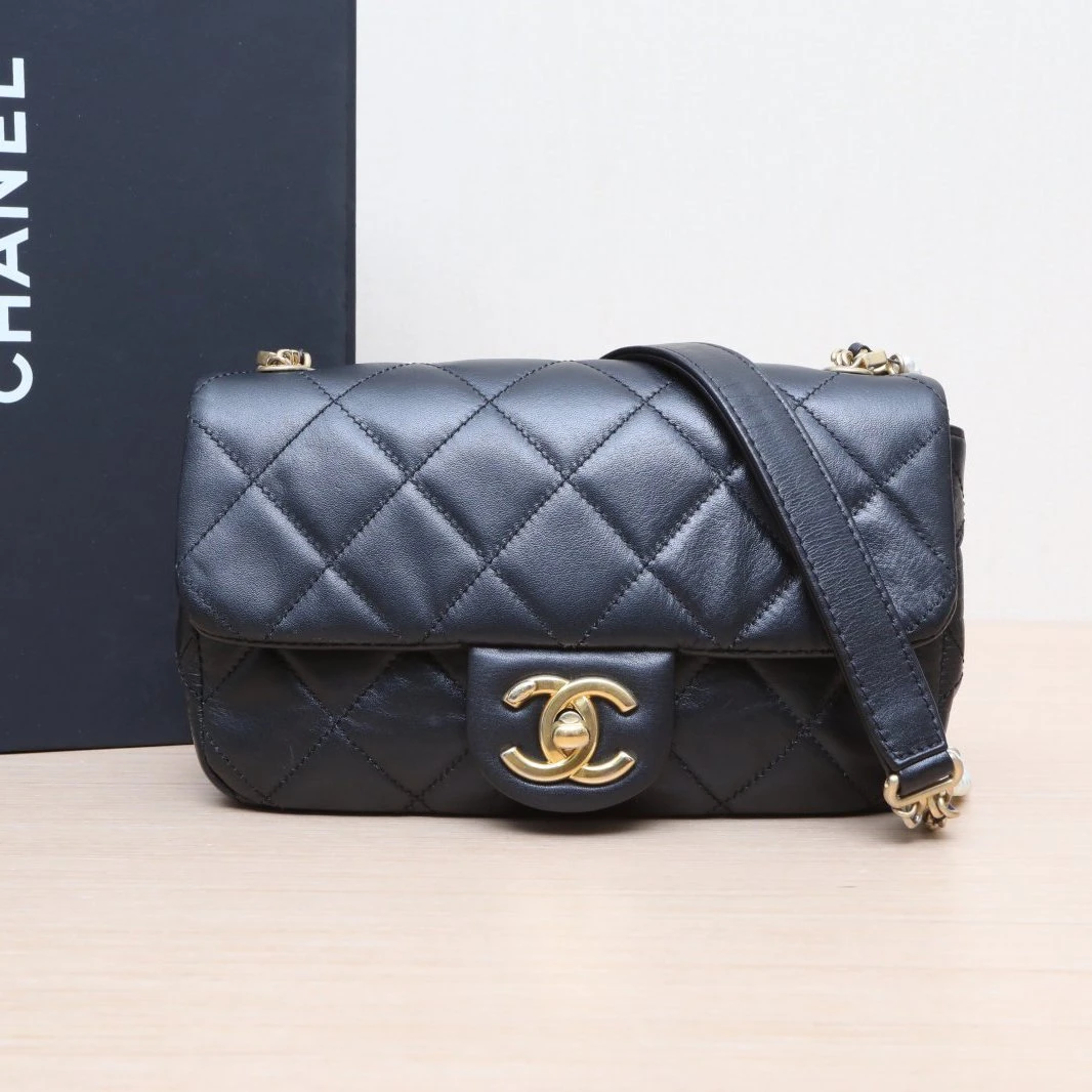 95新 Chanel/香奈儿 小花阿娇斜挎包 口盖包 20 30开P244897320