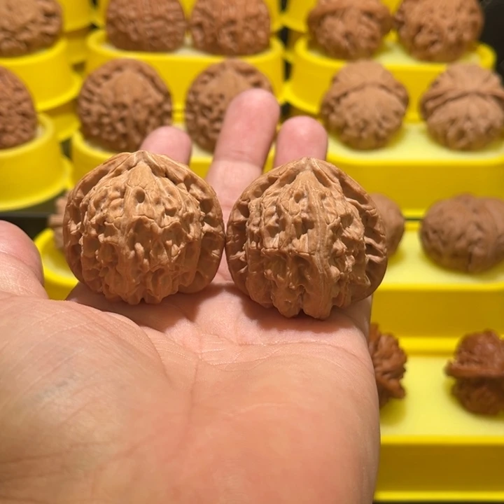 桃核吊坠白狮子全品