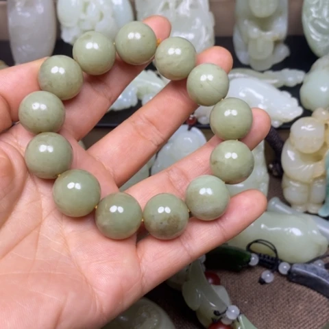 越***好未镶嵌和田玉把件