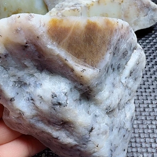 和田玉（糖玉）未镶嵌珠宝半成品