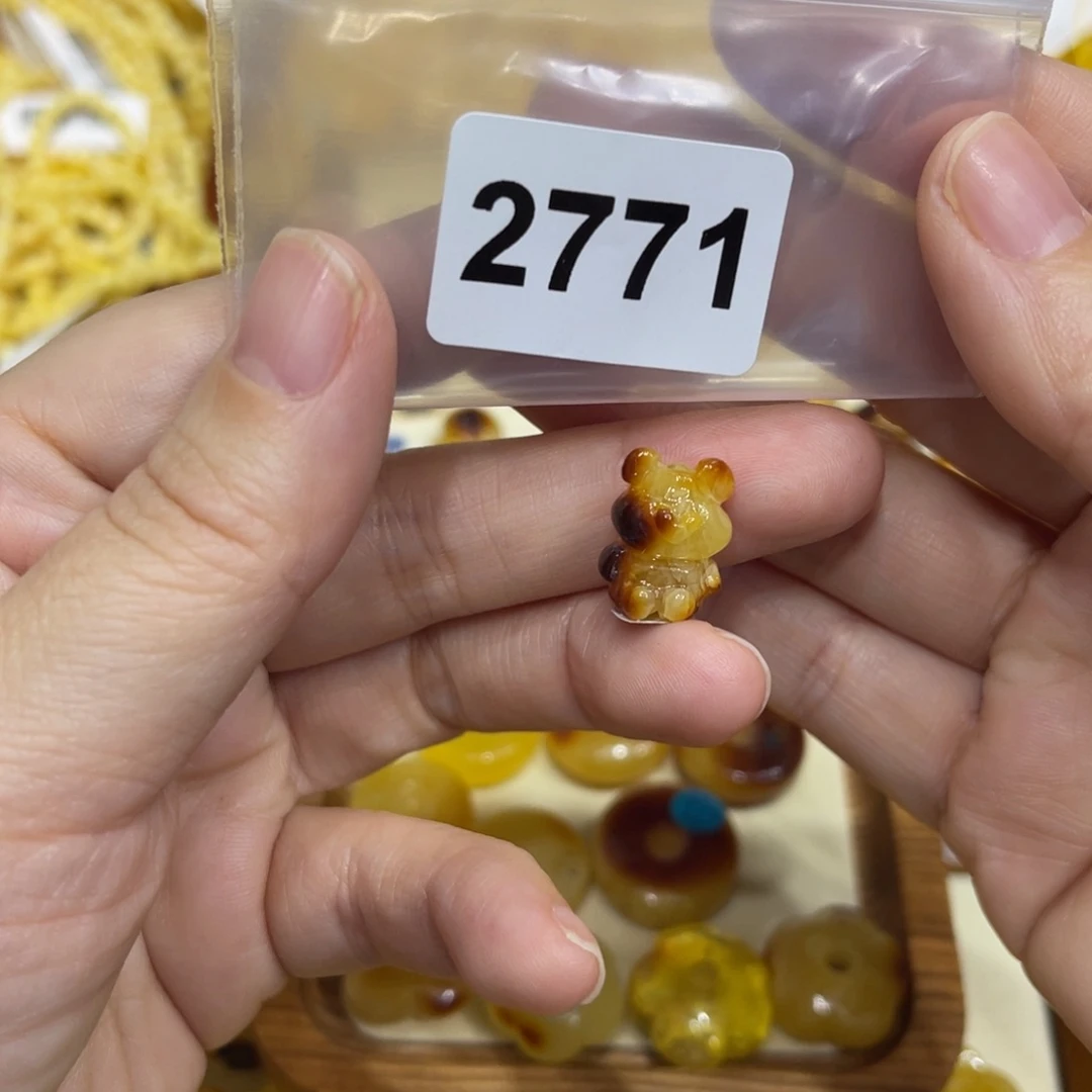 琥珀珠宝奇石未镶嵌