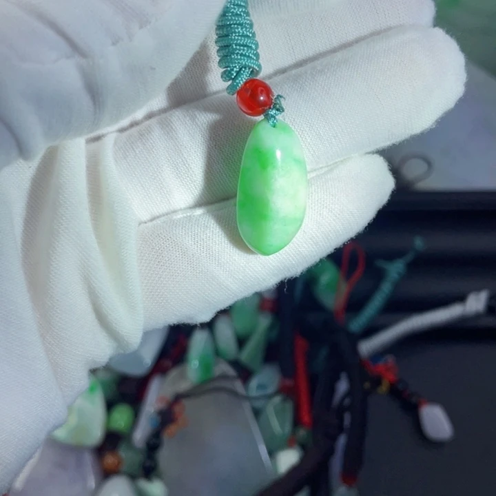 翡翠未镶嵌挂件片料