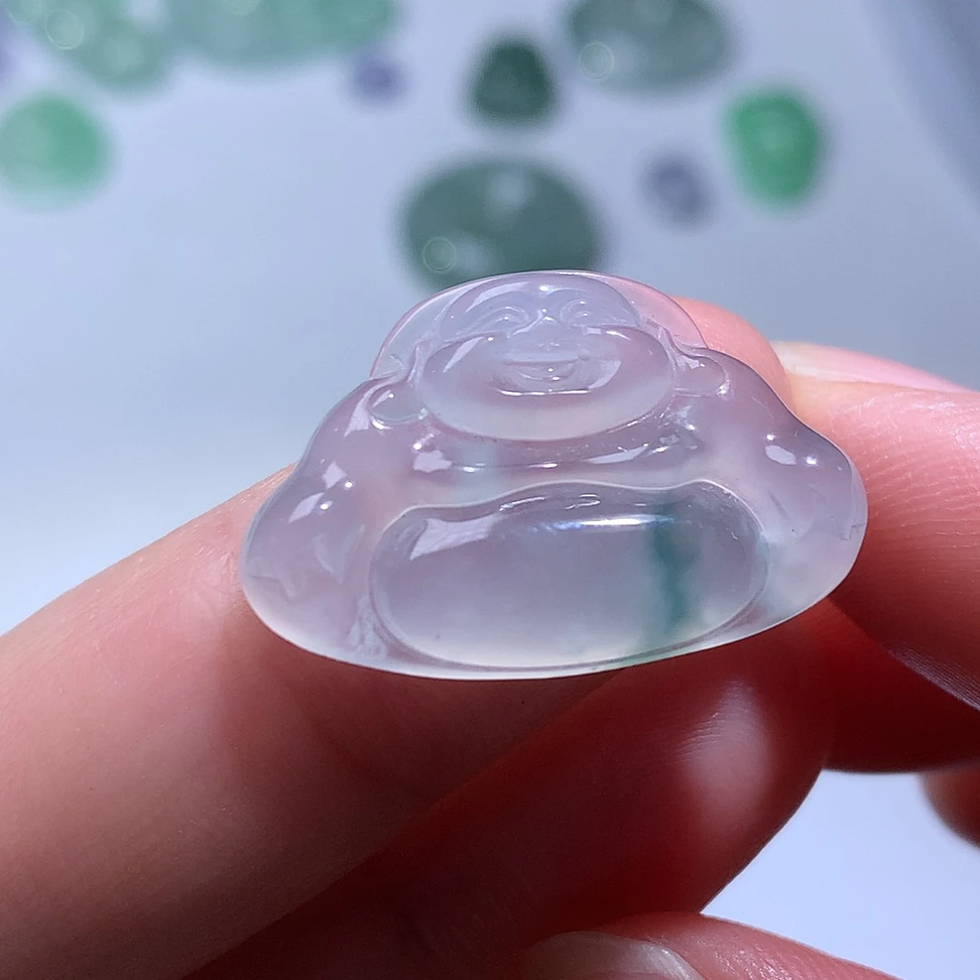 翡翠未镶嵌颈饰佛