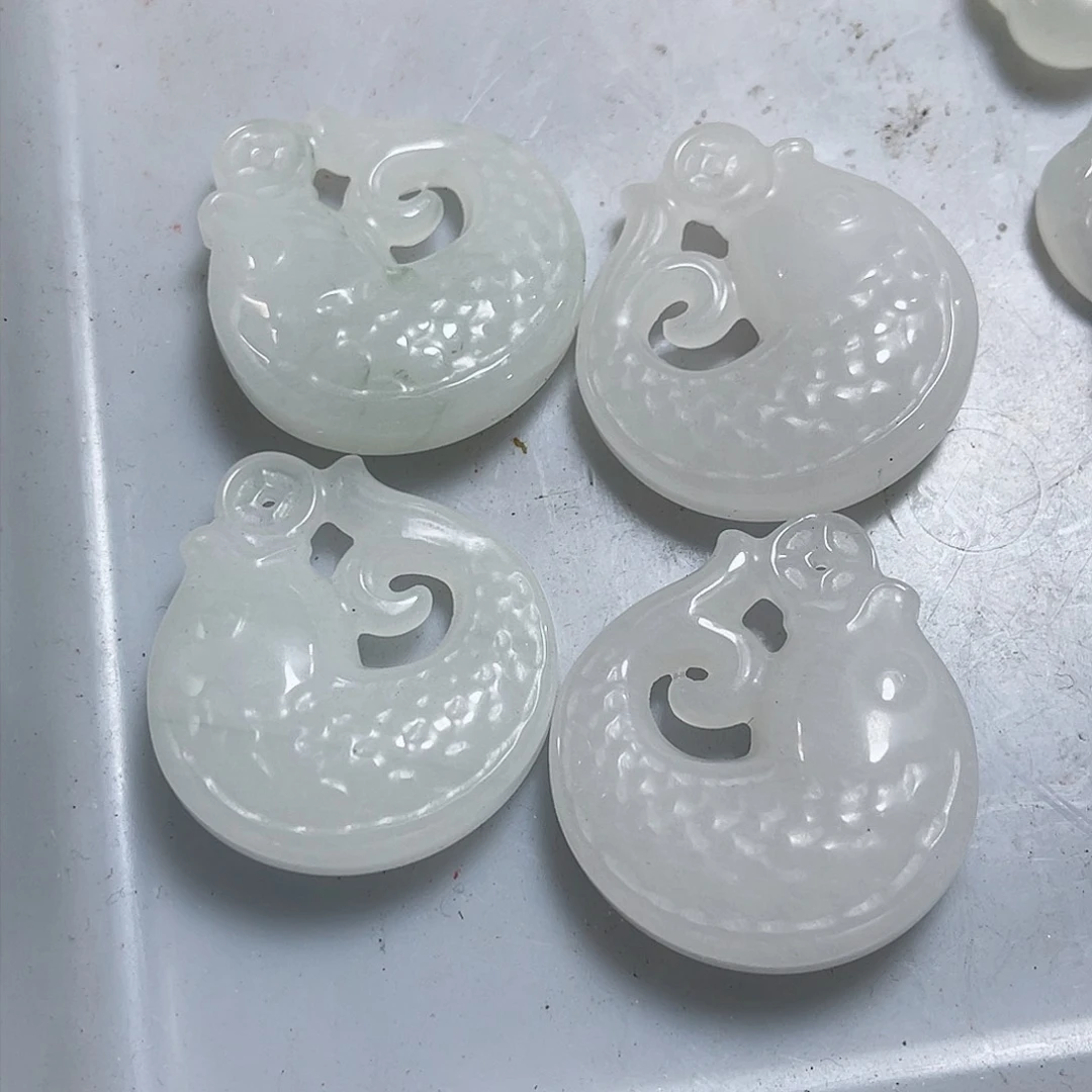 石英质玉颈饰未镶嵌