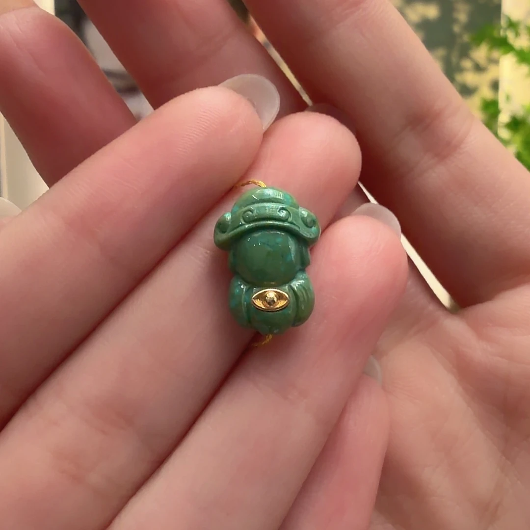 绿松石未镶嵌颈饰