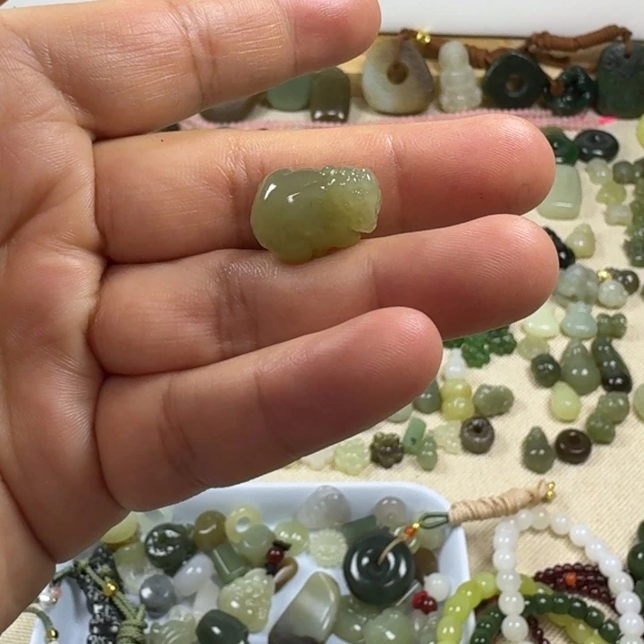 和田玉未镶嵌包链