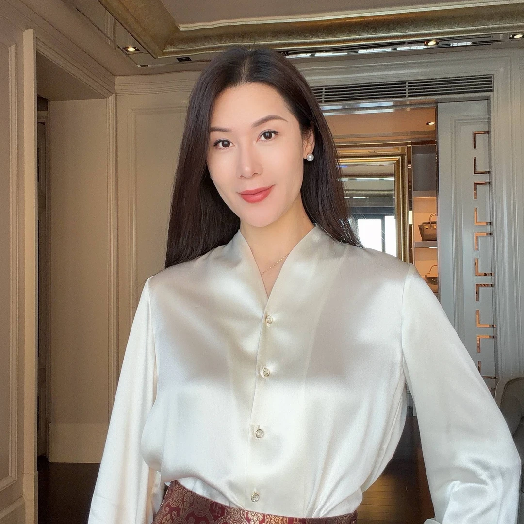 【优雅衣橱】重磅三醋酸V领宫廷袖衬衫CD2168252