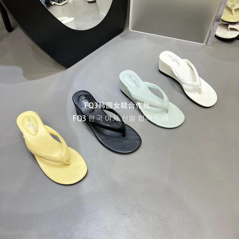 熙 实拍THE JINMAI坡跟人字拖女夹趾露趾时尚增高鞋拖防滑女凉拖