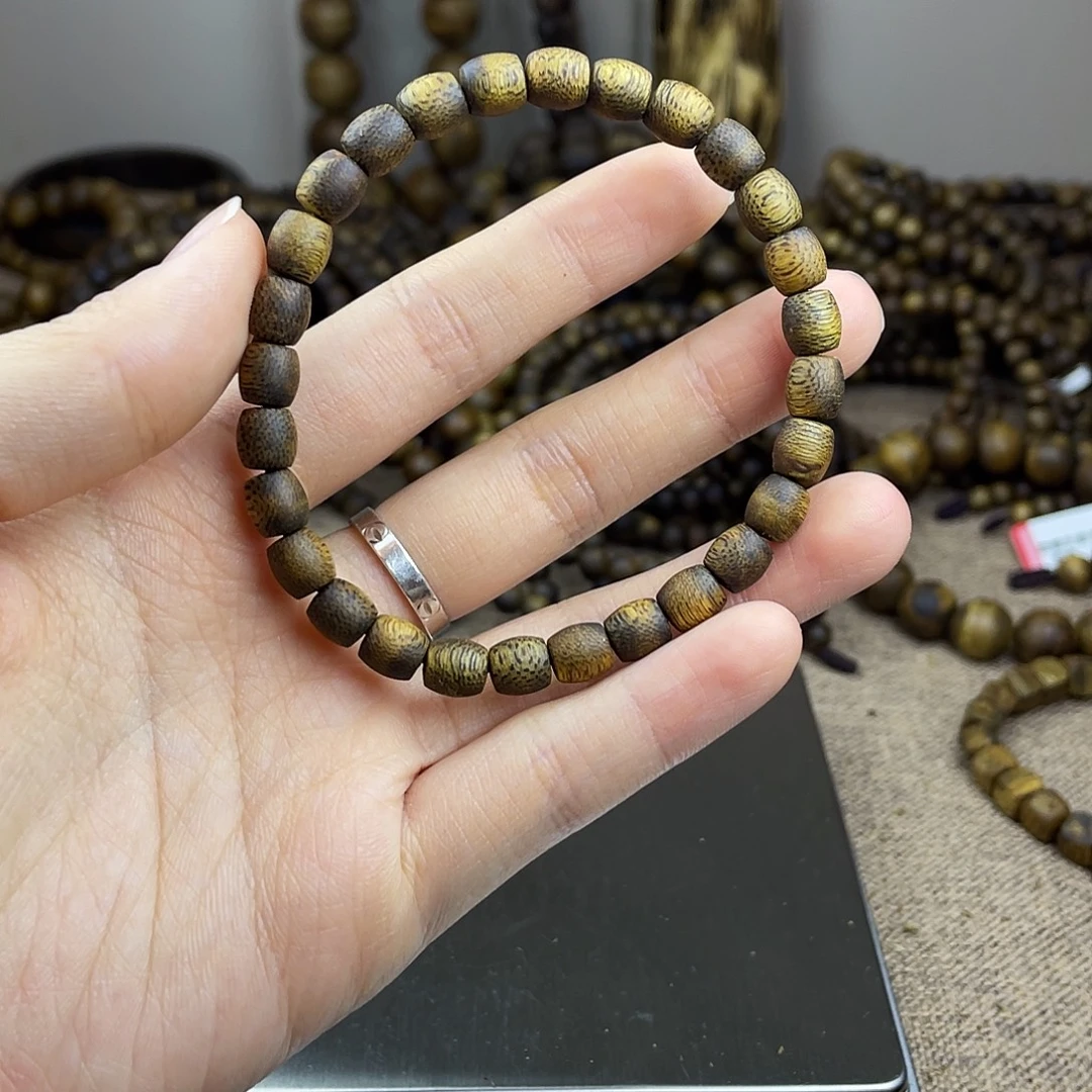 沉香碎屑沉香卡6鼓珠 3