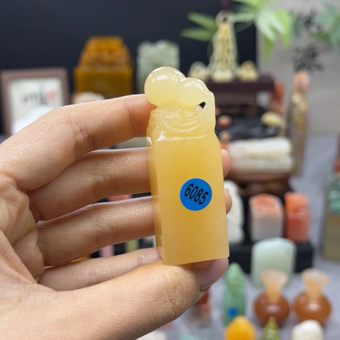 清***念寿山石印石6085。