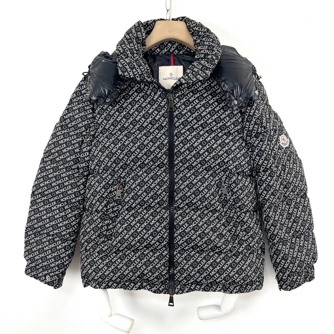 99新 MONCLER 弹幕字母logo满印羽绒服/0码/08080