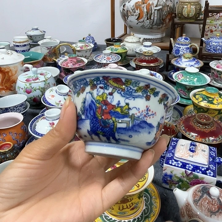 仐***哒摆件景德镇陶瓷博物有限公司，