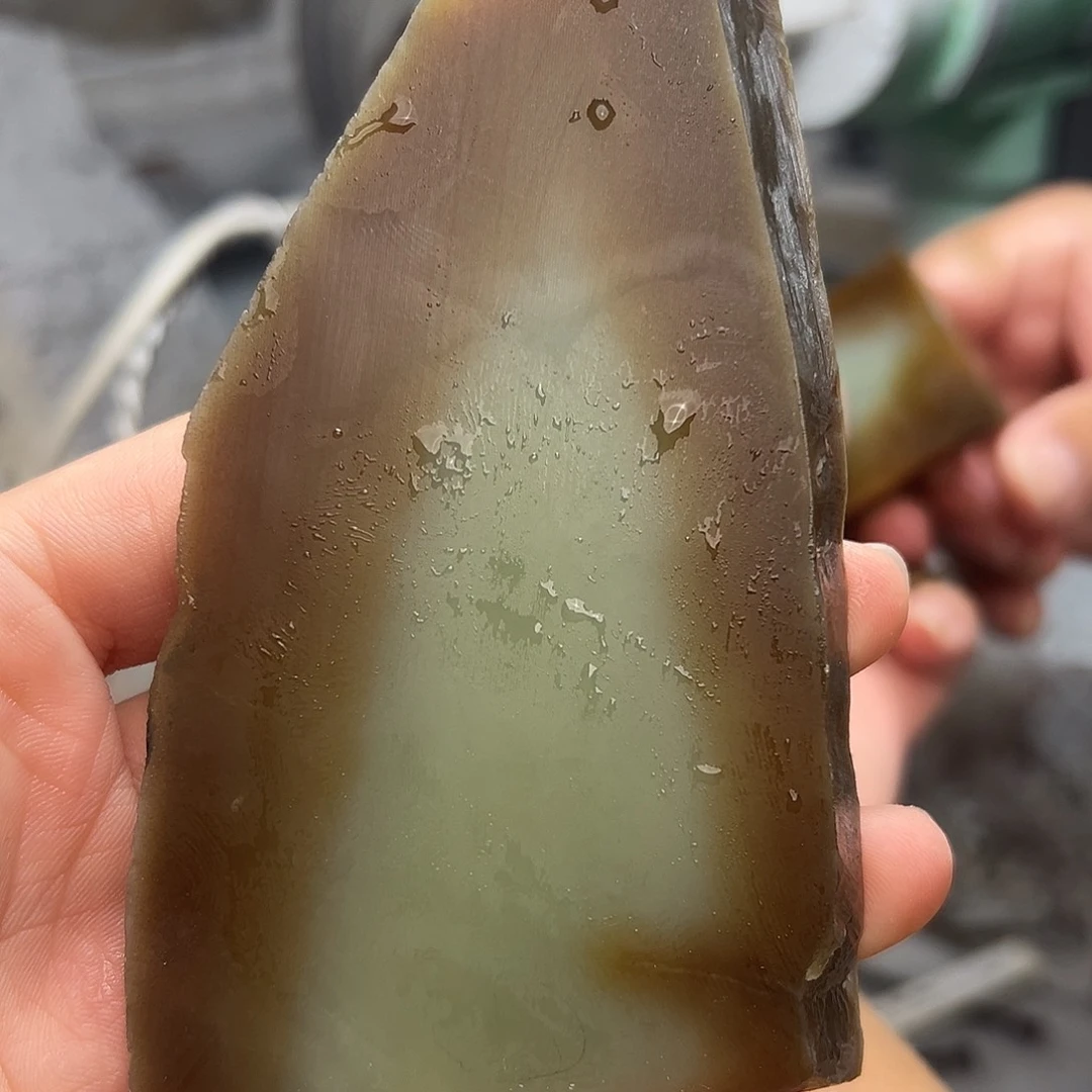 离***率定制和田玉未镶嵌吊坠➕珠子