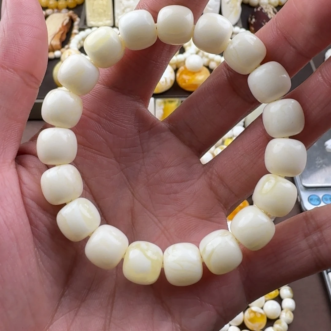 未镶嵌琥珀裸石蜜蜡