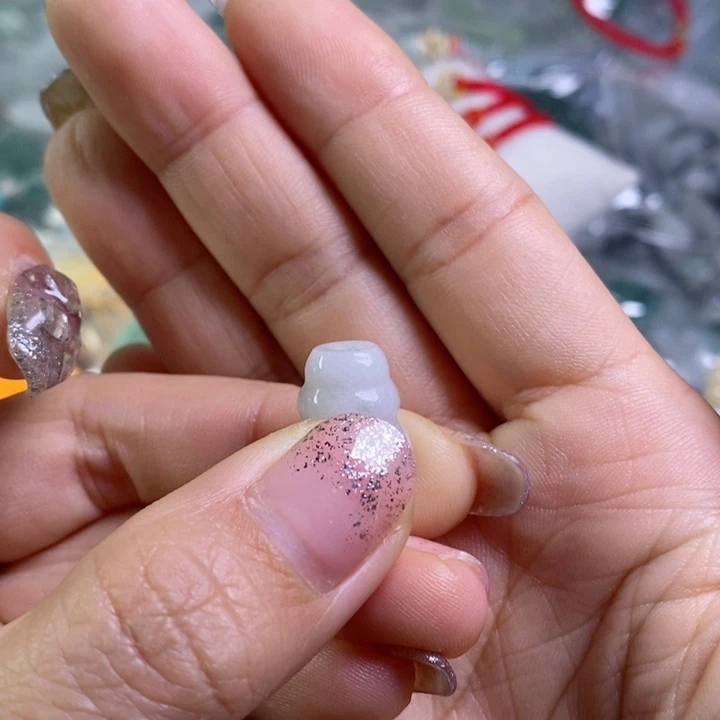翡翠颈饰未镶嵌日****你吊坠