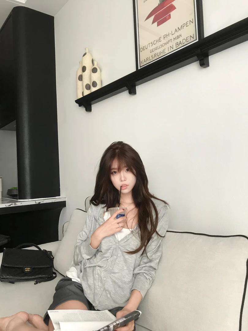 尹千金J【随性日记】开衫女秋季外搭上衣宽松长袖毛衣外套S247408
