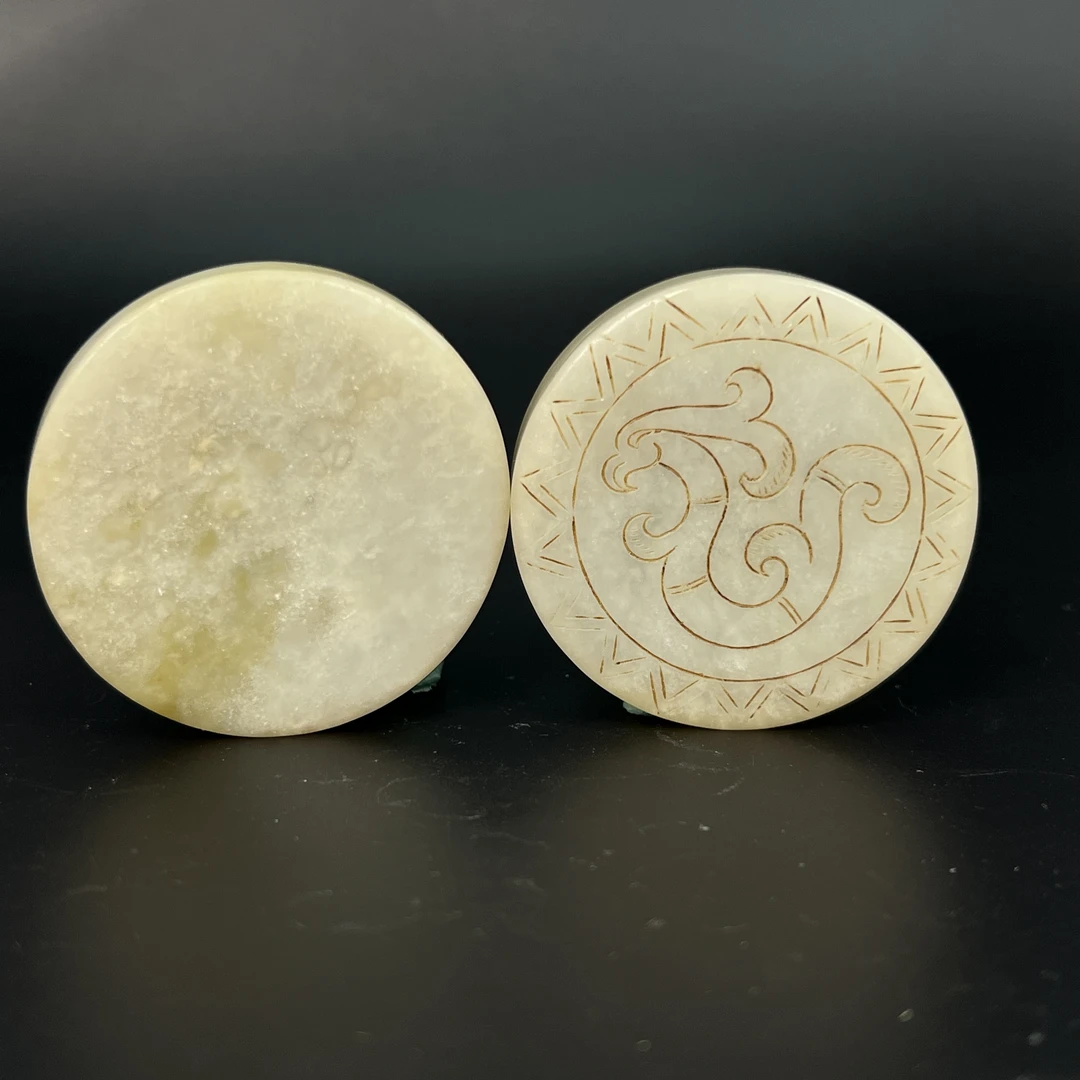 "民国和田玉盖盒/ DL555562/ 古玩/收藏/德州文物"