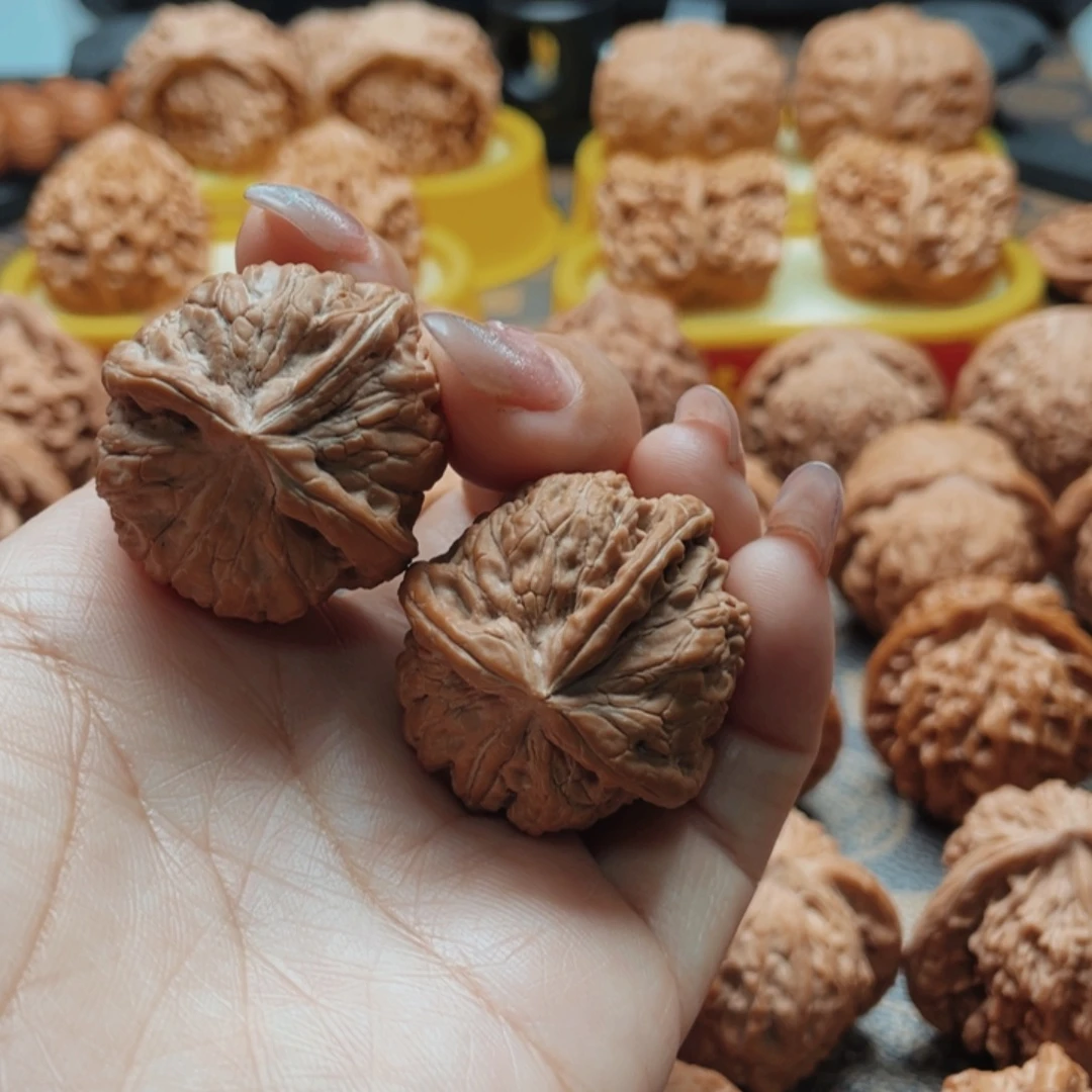 把件桃核32全品莲花丁奔