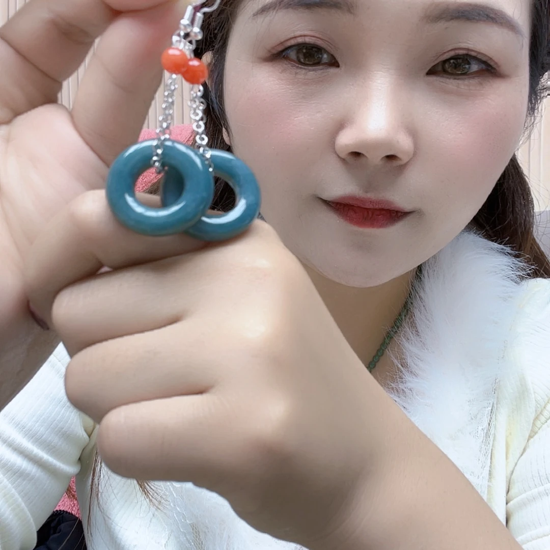 翡翠未镶嵌颈饰耳坠