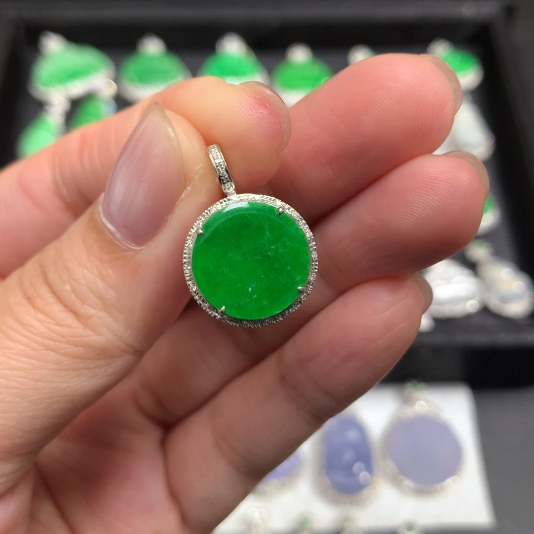 翡翠18K金镶嵌吊坠(不含链)裸石不厚