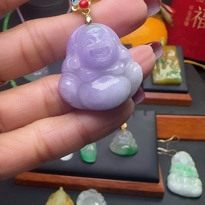 翡翠颈饰未镶嵌佛公