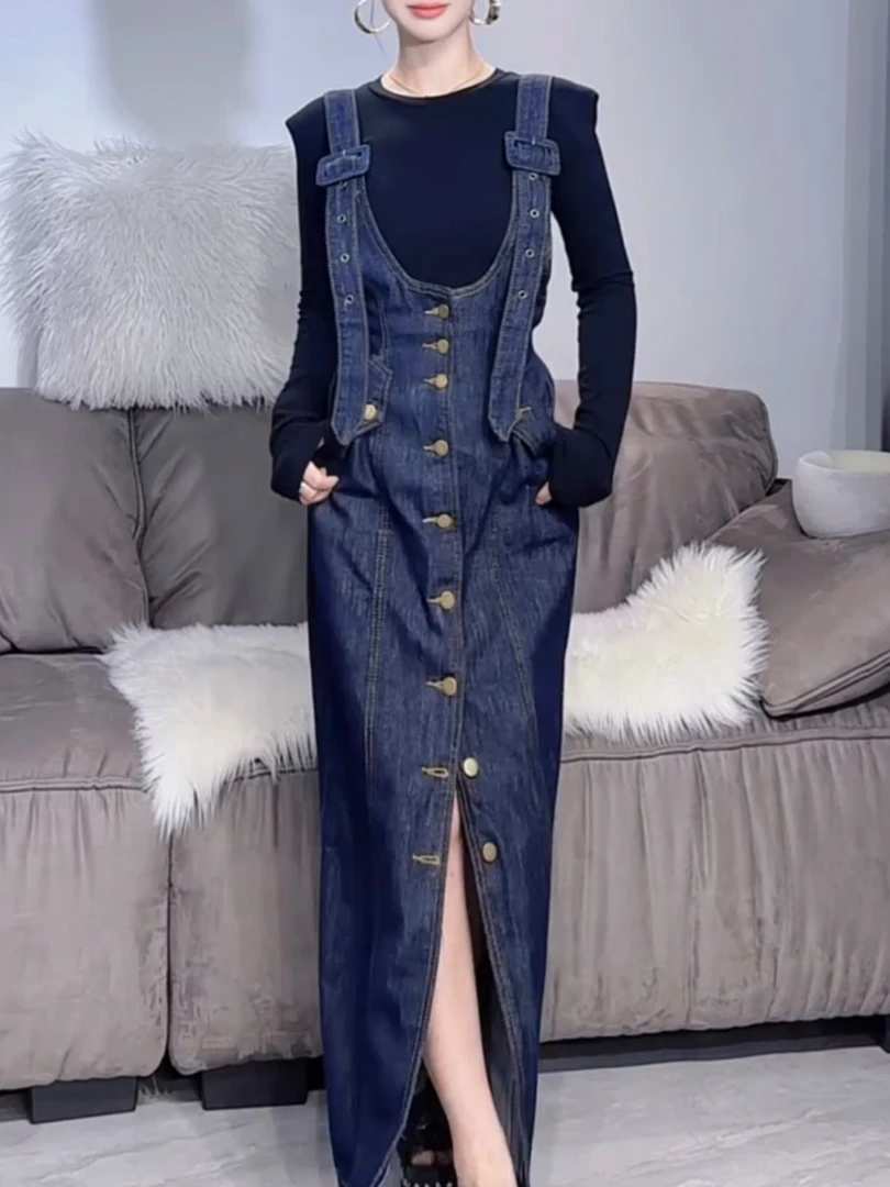 2025年秋季新款设计感重工牛仔背带裙单排多扣宽松收腰显瘦连体裙