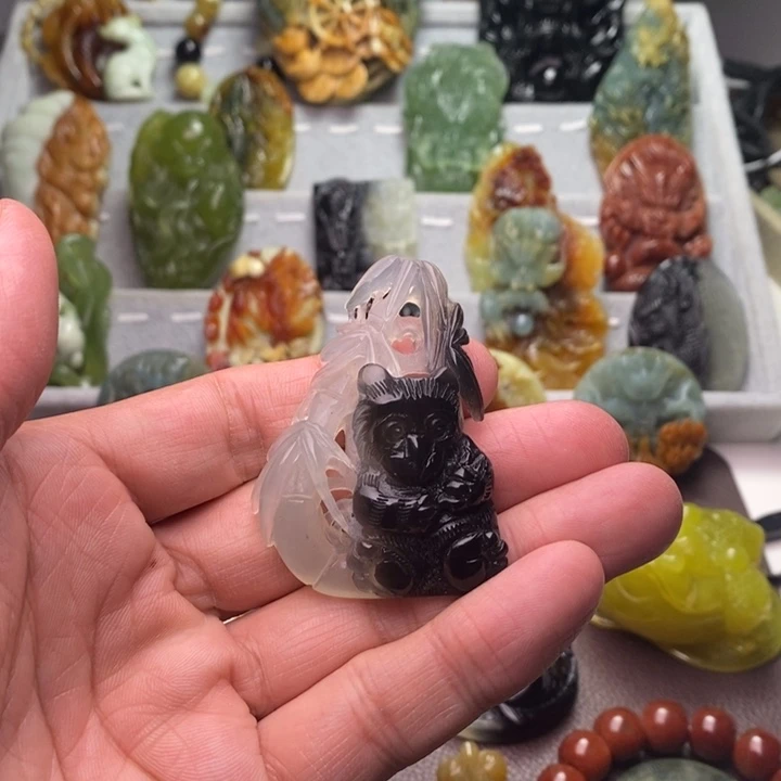 蛇纹石玉合金颈饰