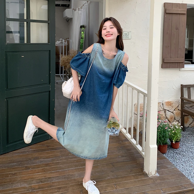 韩系设计感显瘦宽松长裙子渐变蓝色露肩牛仔连衣裙女夏季2025新款