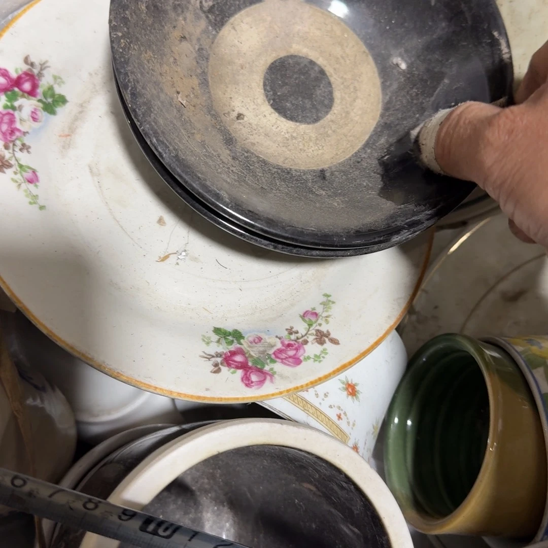 茶盏他在这里我在这看书呀亲爱