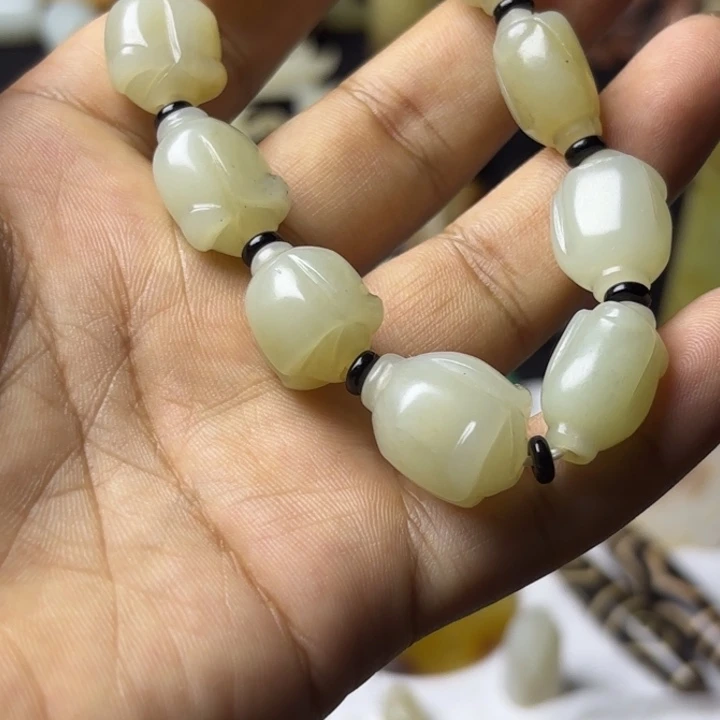 小***侠摆件瓷玉1111111111