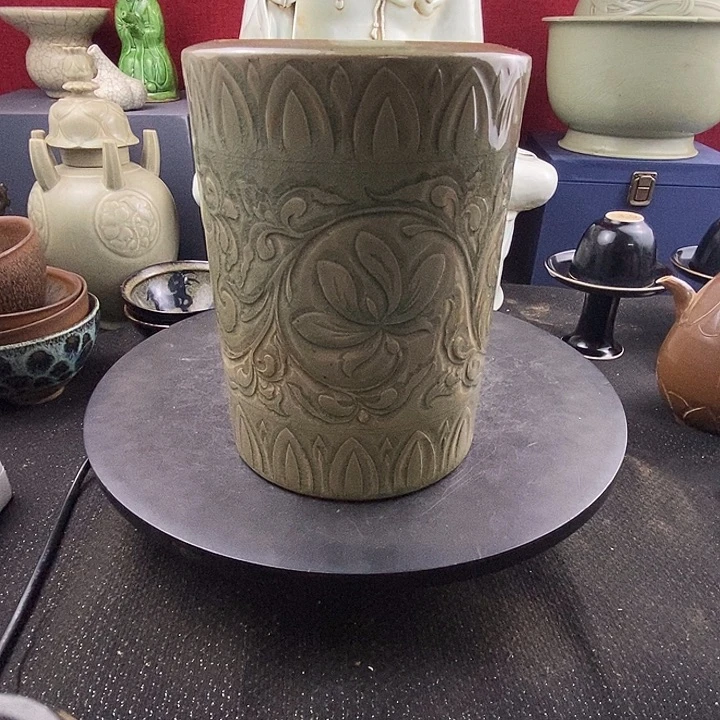 瓷片耀州窑的一个笔筒