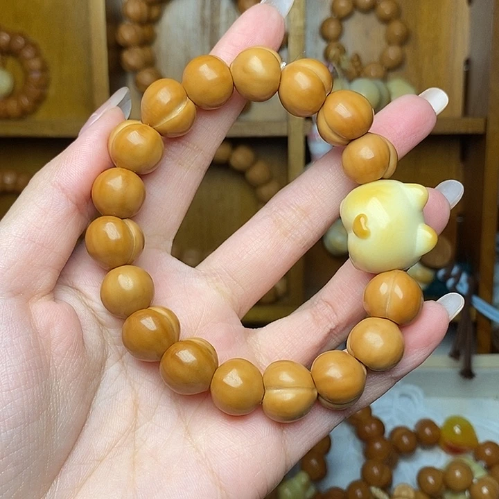 吊坠猴头核桃屁桃手串卡13