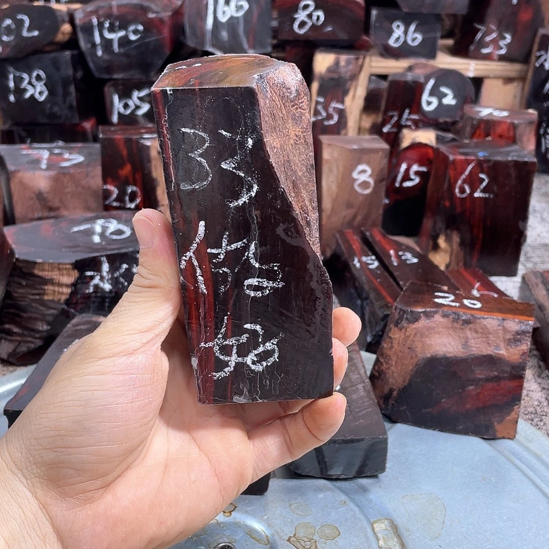 交趾黄檀（大红酸枝）