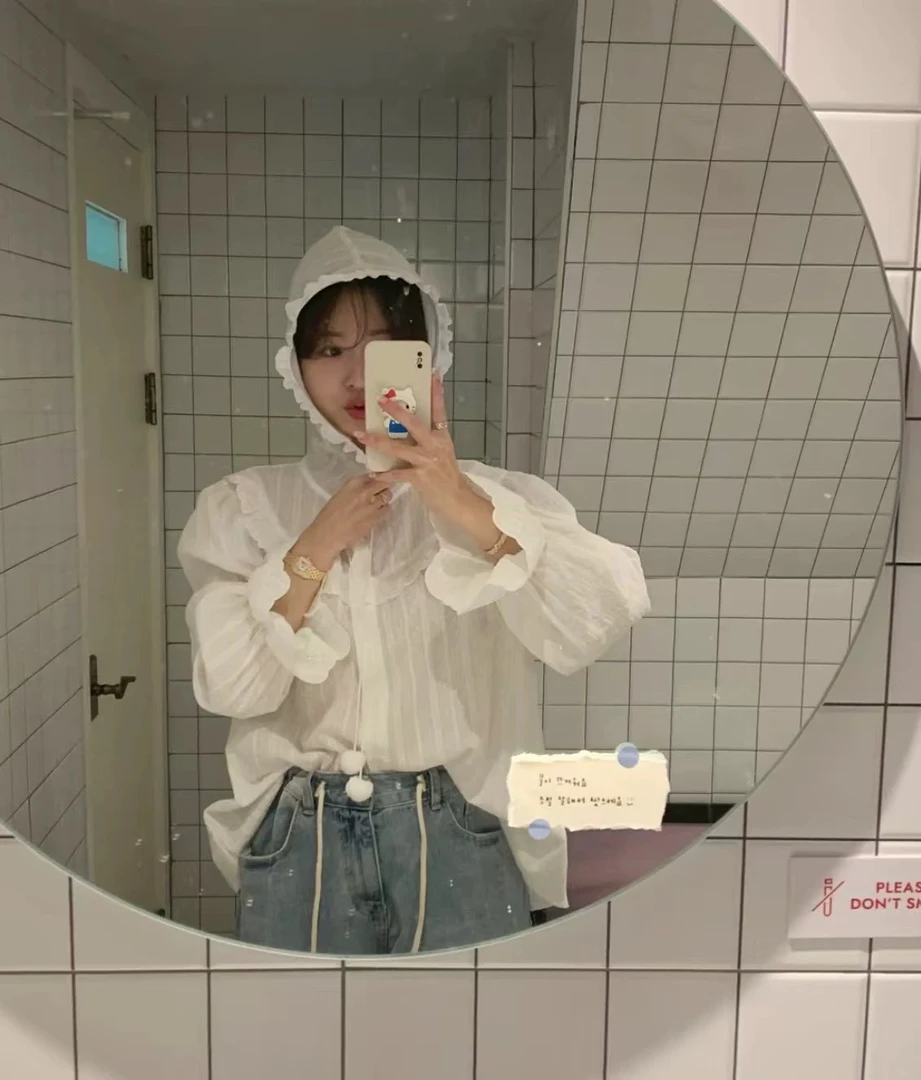 路一.韩国 Seoul      byflow 蕾丝连帽衬衫 DP25022019