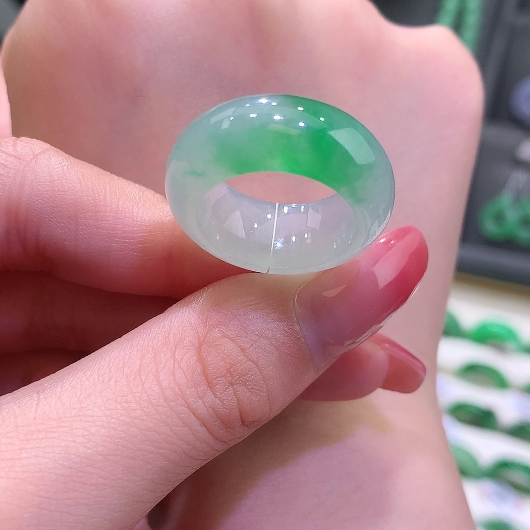 未镶嵌戒指翡翠翡翠