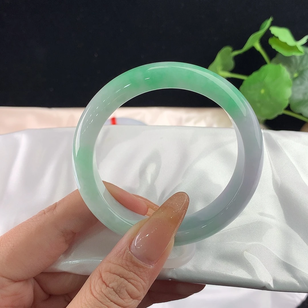 翡翠未镶嵌手镯正55