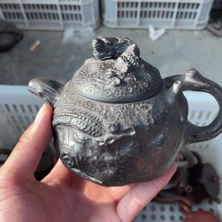 紫砂茶壶老厂紫砂壶一件。