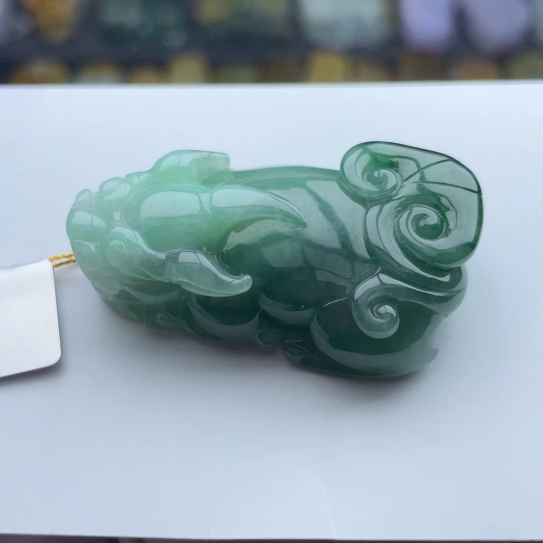 翡翠颈饰未镶嵌貔貅