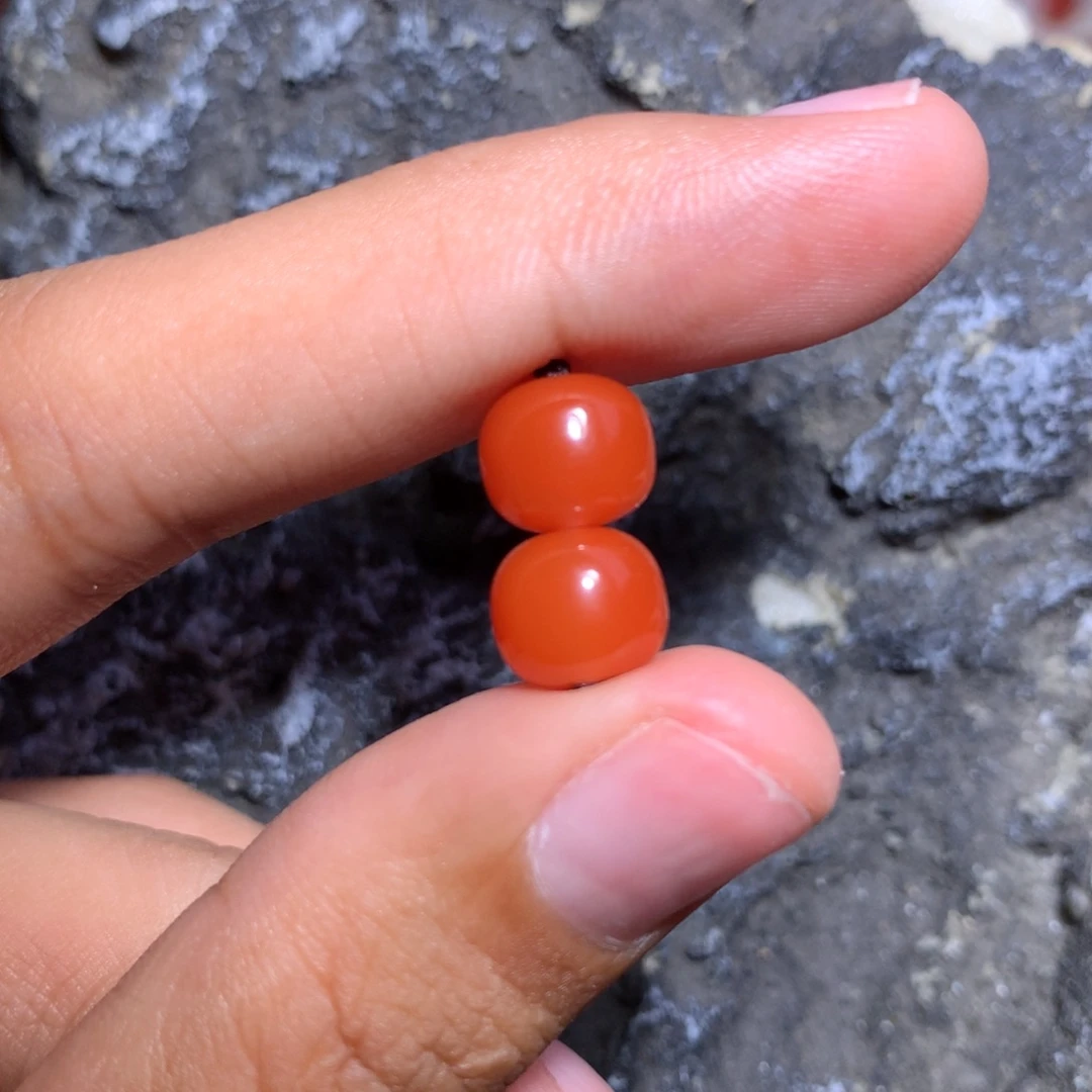 南红玛瑙未镶嵌老型对珠8.5×7.5