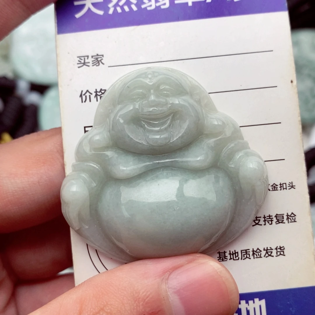 翡翠挂件未镶嵌翡翠