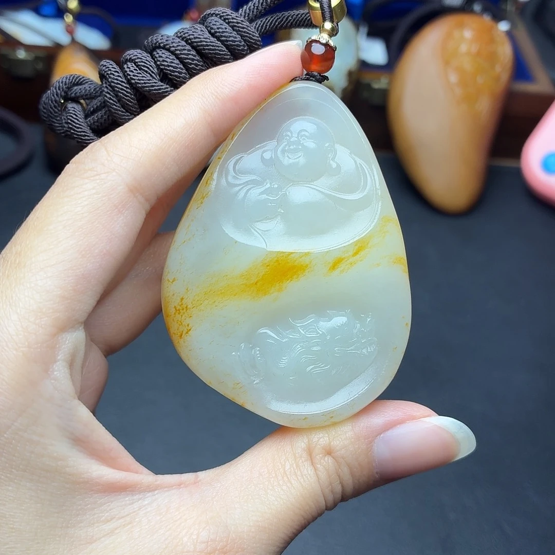 月***舞和田玉未镶嵌颈饰N