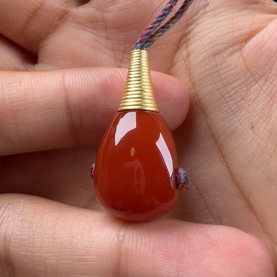 18K金镶嵌金塔三通13.3*12.6南红玛瑙