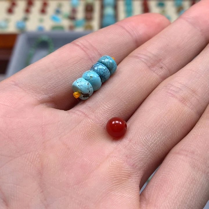 南红玛瑙配饰未镶嵌