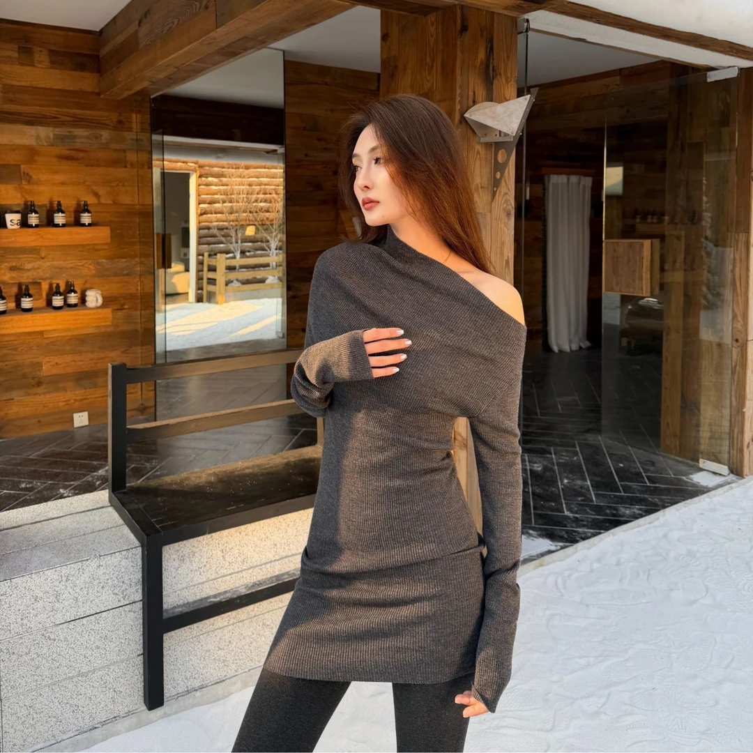 Moprobably李予诺「不定义」"绵羊毛"时尚斜肩修身连衣裙L5480008