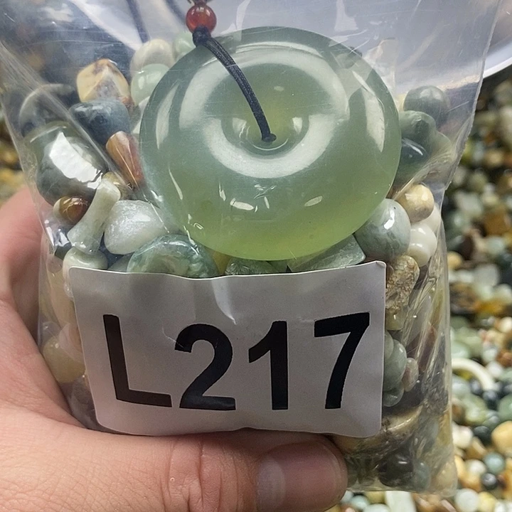岫玉鱼缸石未镶嵌