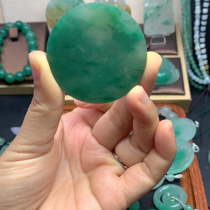 未镶嵌石英质玉珠宝半成品