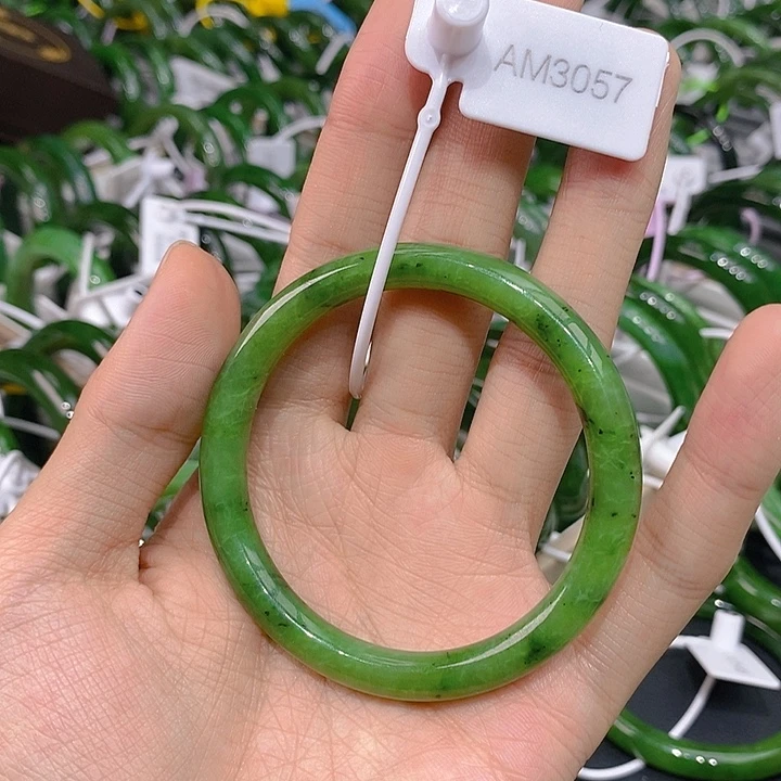 和田玉（碧玉）未镶嵌手镯