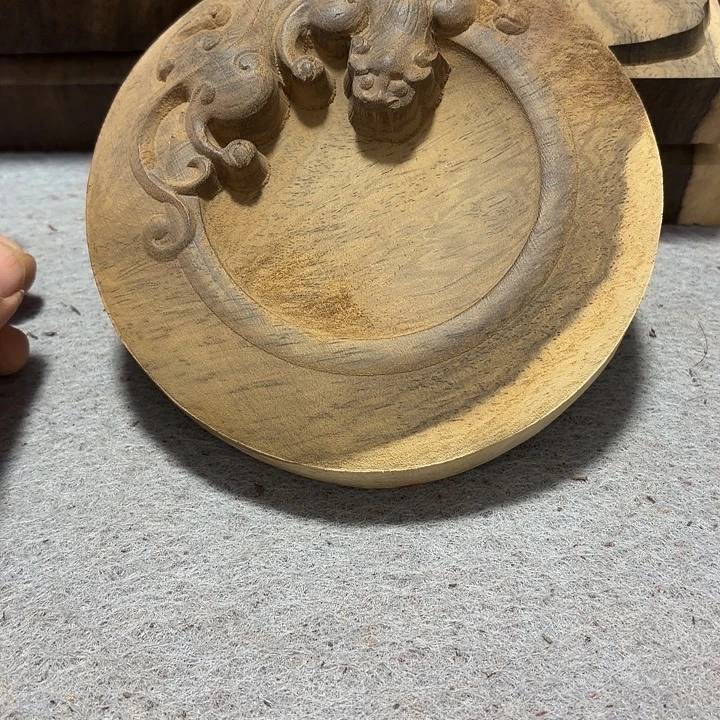 李***室风车木（黑檀木）瑕疵底座