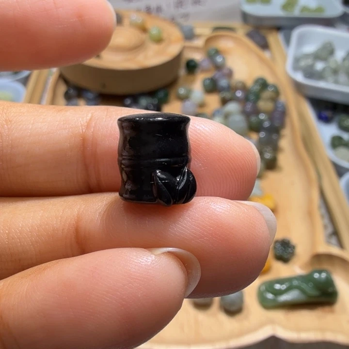 和田玉未镶嵌珠宝半成品