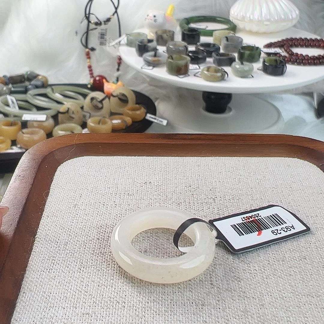 和田玉未镶嵌戒指w64暖白甜甜圈16.0不退换